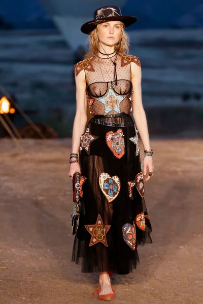 Look 83